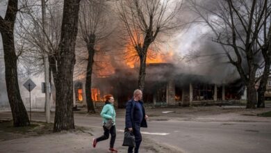 Photo of 35 killed in train station strike as civilians flee east Ukraine