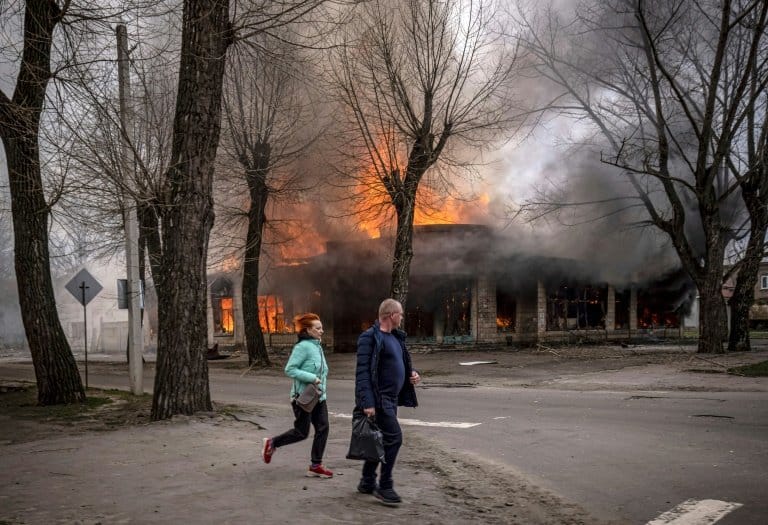 35 killed in train station strike as civilians flee east Ukraine