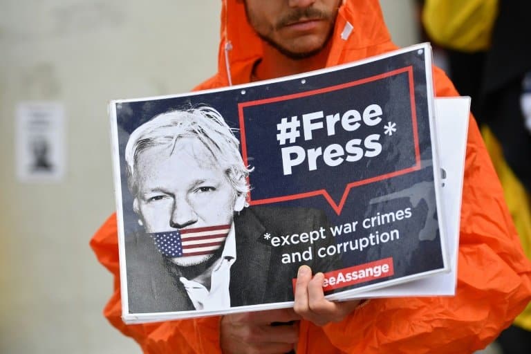 Wife of Assange urges UK to block his extradition