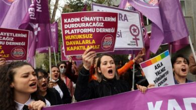Photo of Hundreds rally against threat to close Turkish women’s rights group