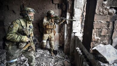 Photo of Russia closes on Mariupol as US warns of chemical threat