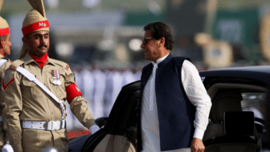 Photo of No-trust motion: Imran Khan becomes first prime minister to be voted out of power