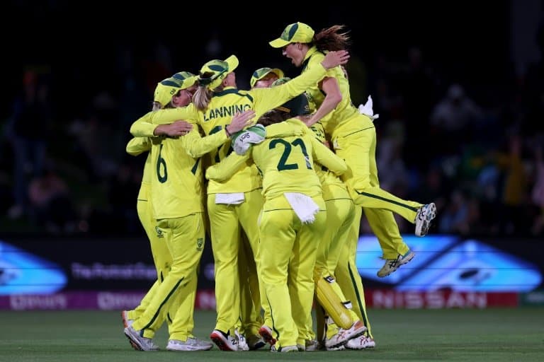 Australia, led by Healy's 170, beat England to win World Cup