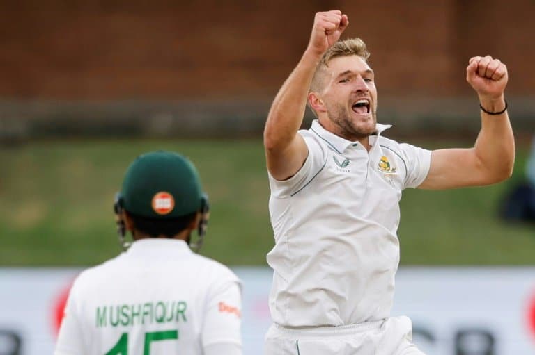 Mulder's three-wicket blast sends Bangladesh tumbling against South Africa