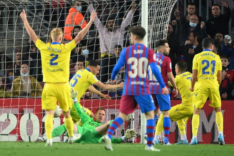 Barca's top-four finish in danger after shock defeat by Cadiz