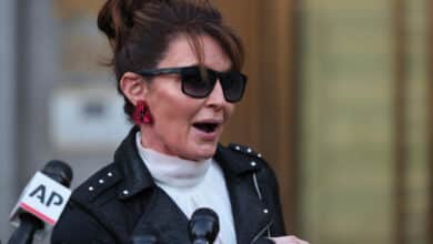 Photo of Sarah Palin announces run for US House seat from Alaska