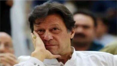 Photo of Facing no-confidence vote, Imran Khan to address nation on Friday night