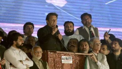 Photo of Imran Khan roars at Peshawar rally, ‘I was not dangerous when in government, but I will be now’