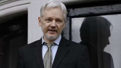 Photo of WikiLeaks founder Julian Assange to be extradited to the US, orders British judge