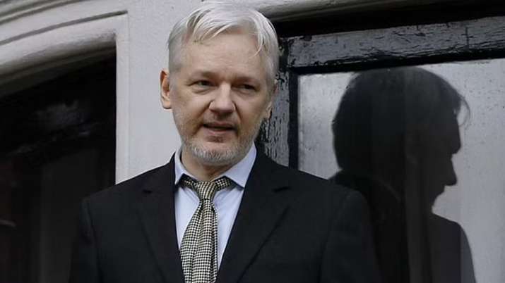 WikiLeaks founder Julian Assange to be extradited to the US, orders British judge