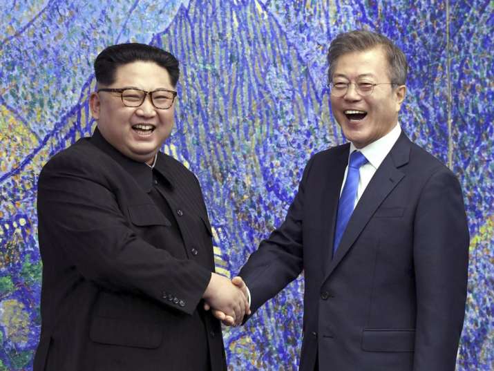 Leaders of 2 Koreas exchange letters of hope amid tensions