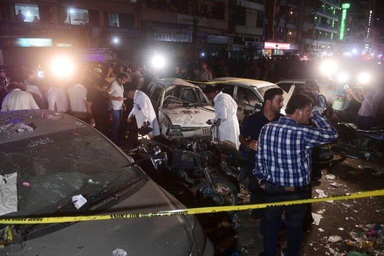 One killed, 12 injured in Karachi bombing: police