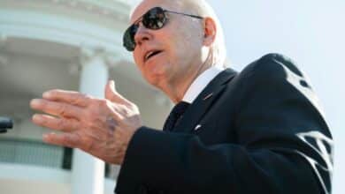 Photo of Biden rules out sending rocket systems ‘that can strike into Russia’ to Ukraine