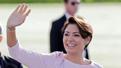 Photo of Women don’t like Brazil’s Bolsonaro. Cue the first lady