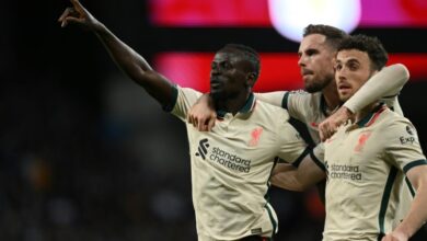 Photo of Liverpool still chasing Man City like ‘mad’ in title race