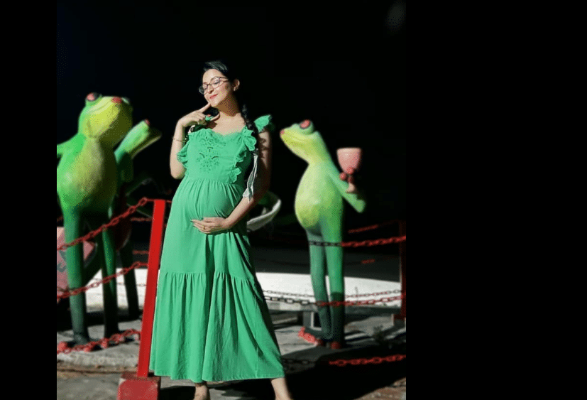 Actress Porimoni flaunts her baby bump