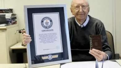 Photo of 100-Year-Old Man Sets Record by Working for Same Company for 84 Years