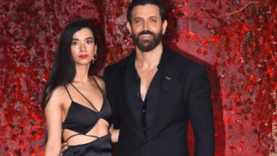Photo of Hrithik Roshan makes his relationship with Saba Azad official: Deets inside
