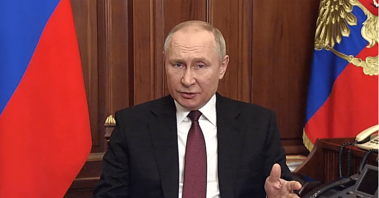 Vladimir Putin warns France, Germany against supplying arms to Ukraine, discusses grain supplies
