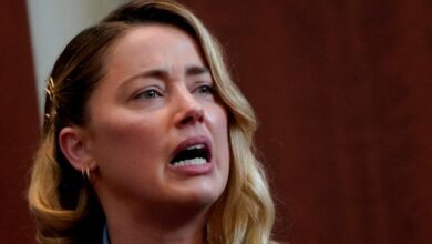 Photo of Tearful Amber Heard testifies ex-husband Johnny Depp turned violent