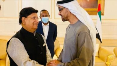 Photo of Momen pays homage to late UAE president in Abu Dhabi