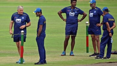 Photo of Sri Lankan cricketers hope to make fans smile with Bangladesh win