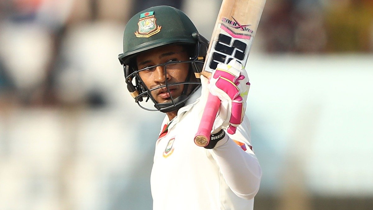 Mushfiqur shows his penchant for 'daddy century'