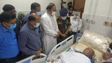 Photo of Chopper carries ailing AL leader Qamrul Islam to Dhaka