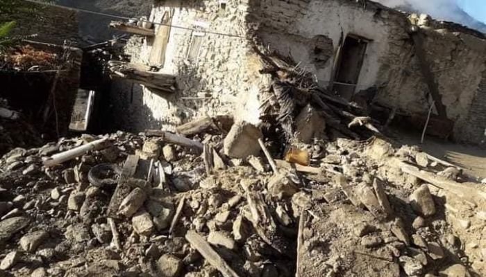 Strong earthquake kills at least 280 in Afghanistan