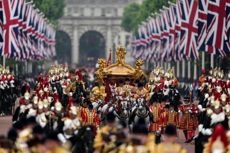 Queen Elizabeth II ends historic jubilee with vow to carry on