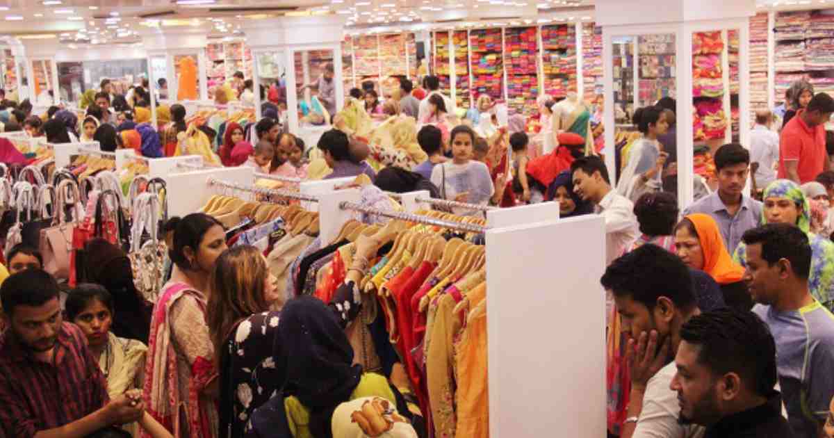 Shut malls, kitchen markets by 8pm: Govt