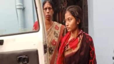 Photo of Bangladeshi woman swims to India to marry boyfriend she met on Facebook, held