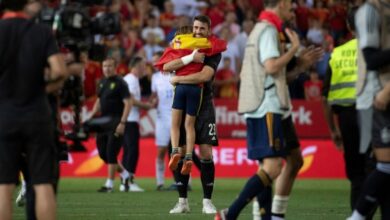 Photo of Spain celebrate as Portugal fall to 57-second sucker punch