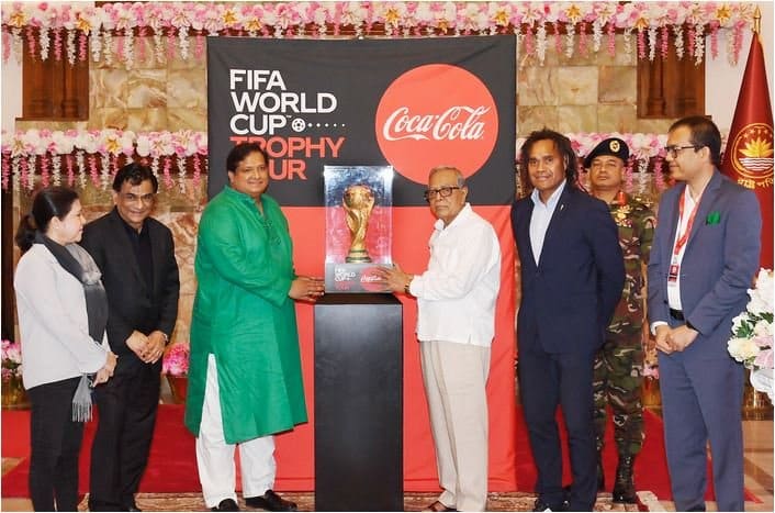 President witnesses FIFA World Cup Trophy 2022 at Bangabhaban
