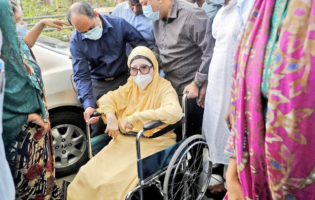 Khaleda Zia returns home from hospital