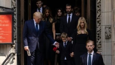 Photo of Trumps bid farewell to Ivana at funeral in New York