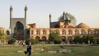 Photo of Iran’s UNESCO-listed Isfahan mosque damaged in restoration