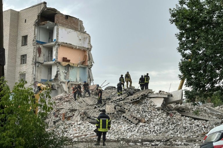 Russian shelling in east Ukraine kills at least 15
