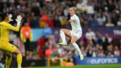 Photo of Record crowd sees England women off to winning start at Euro 2022