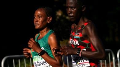 Photo of Ethiopia’s Gebreslase wins world women’s marathon