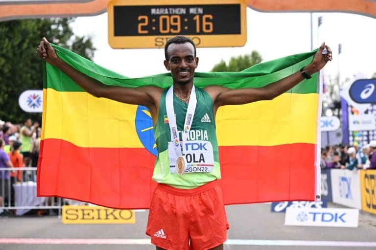Ethiopia's Tola wins world men's marathon