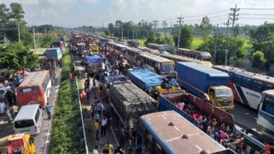 Photo of 30km long gridlock on Dhaka-Tangail highway