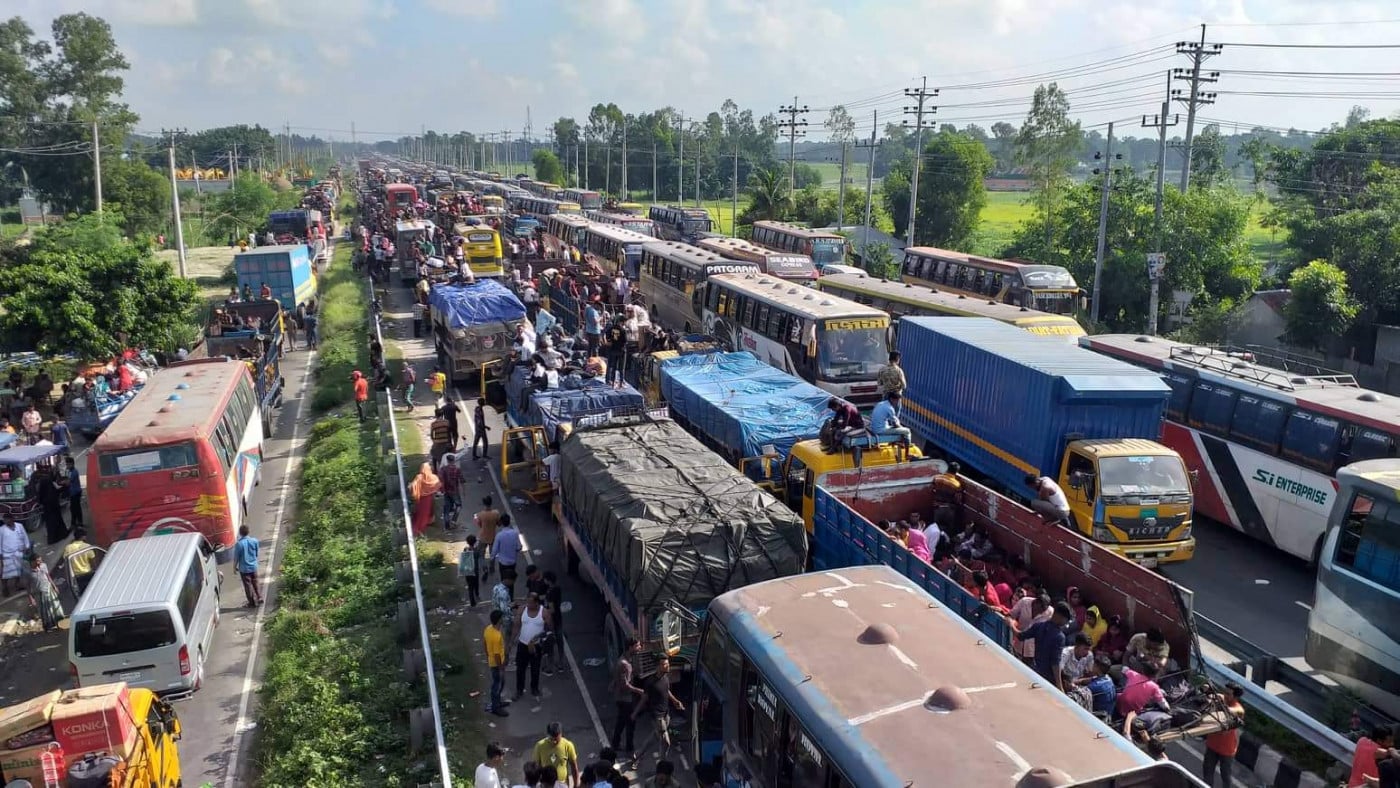 30km long gridlock on Dhaka-Tangail highway