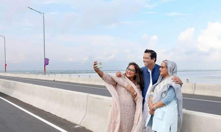 PM in selfie with Joy, Putul on Padma Bridge
