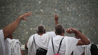 Photo of Muslims ‘stone the devil’ as almost million-strong hajj winds down