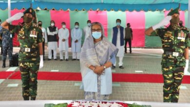 Photo of PM offers prayer at Bangabandhu’s mausoleum
