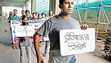 Photo of DU student Roni calls off protest following assurance