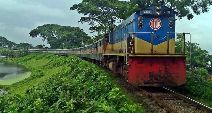Railway west zone starts transporting sacrificial animals to Dhaka