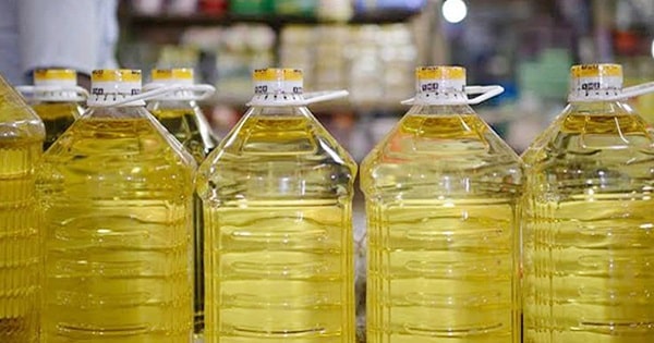 Bottled per litre soybean oil price reduced by TK 14
