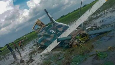 Photo of Army helicopter makes crash-landing in Keraniganj